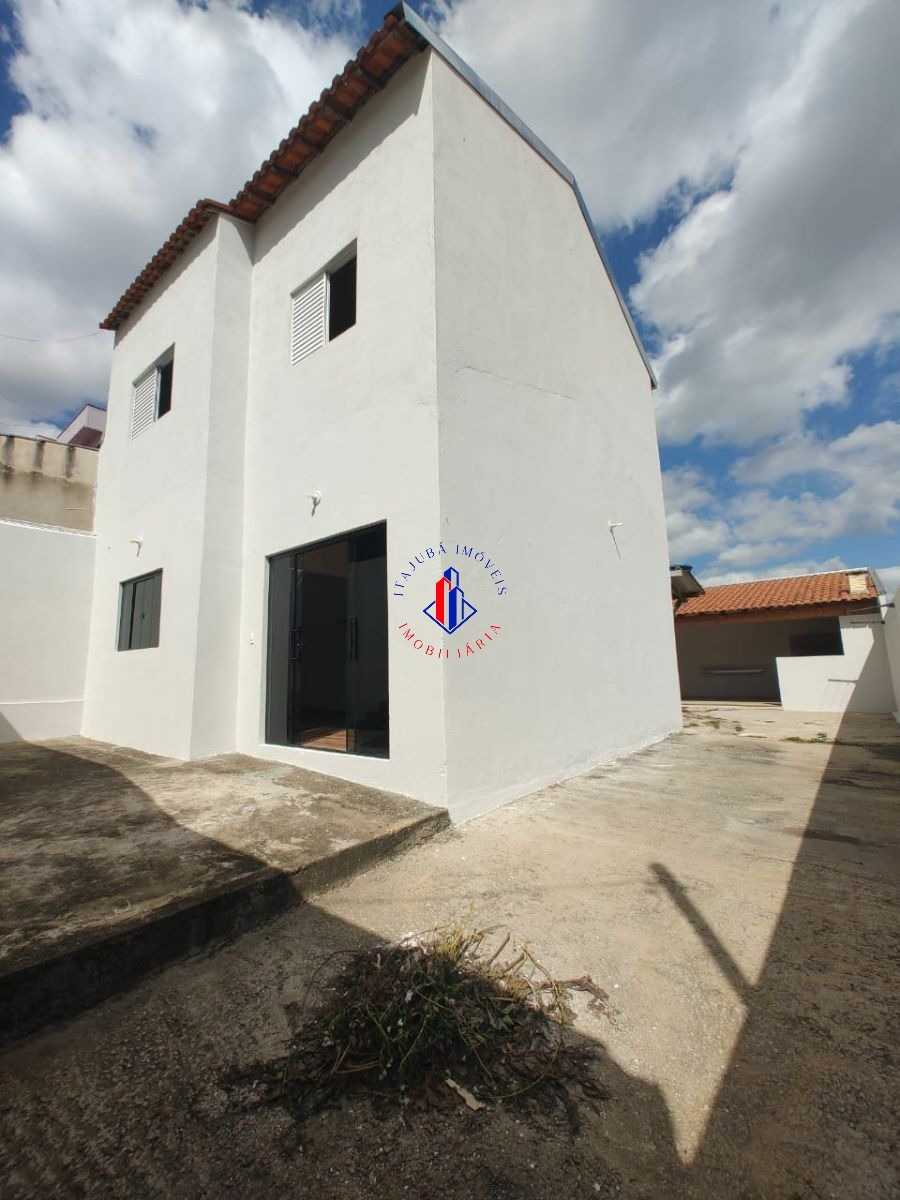 {{layout.imobiliaria.imb_razaosocial}}