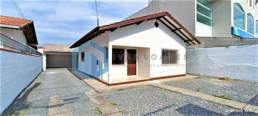 {{layout.imobiliaria.imb_razaosocial}}