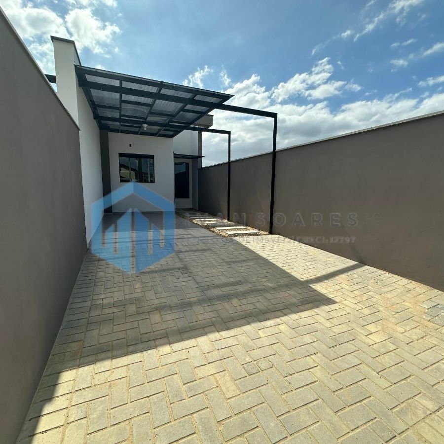 {{layout.imobiliaria.imb_razaosocial}}