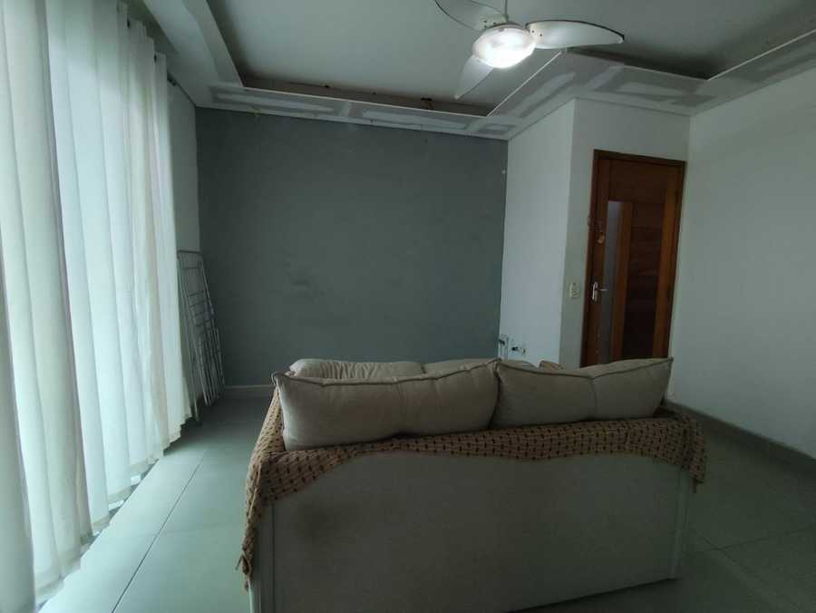 {{layout.imobiliaria.imb_razaosocial}}