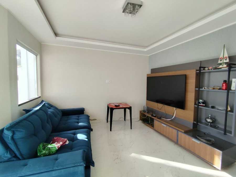 {{layout.imobiliaria.imb_razaosocial}}