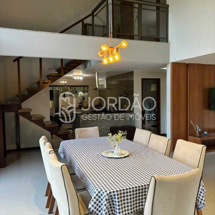 {{layout.imobiliaria.imb_razaosocial}}