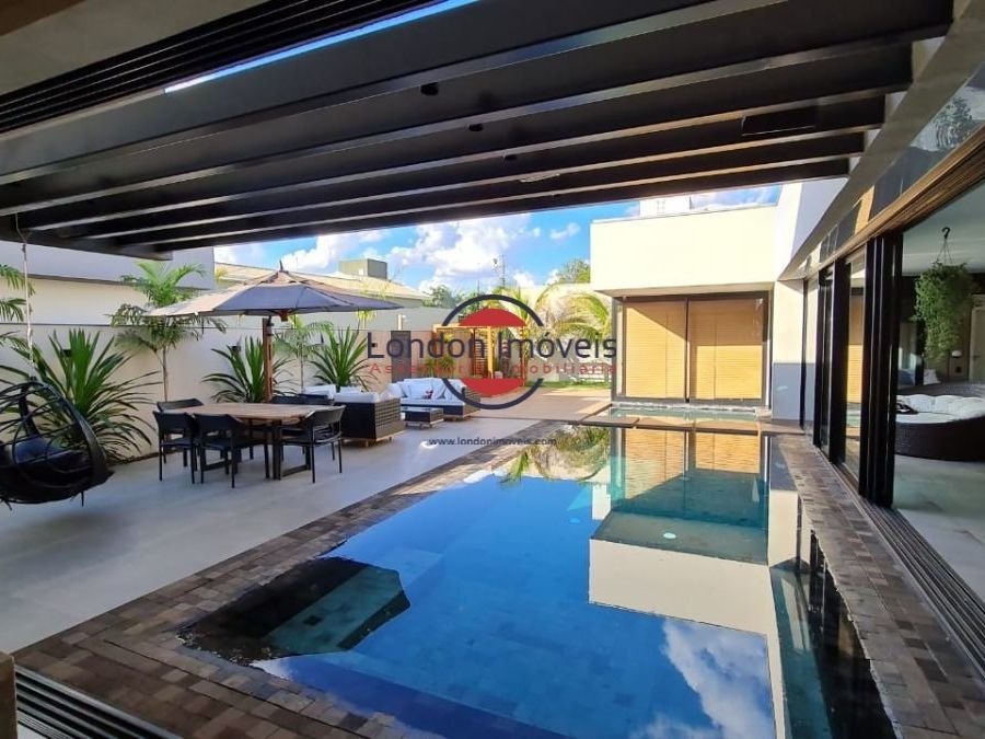 {{layout.imobiliaria.imb_razaosocial}}