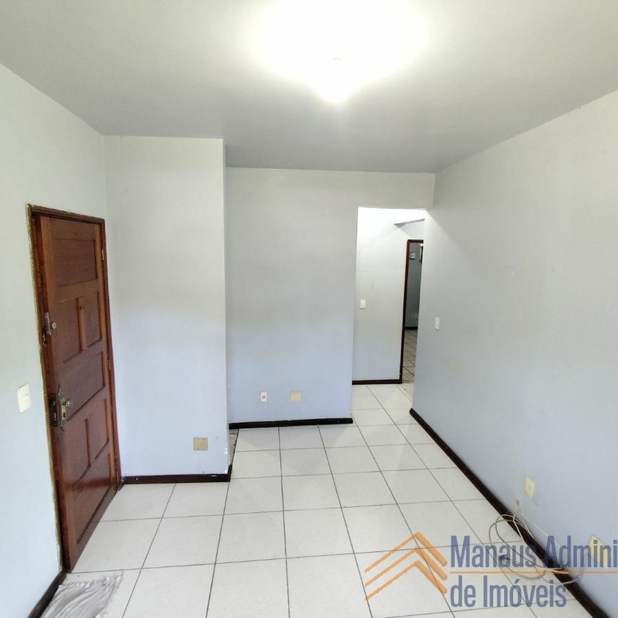 {{layout.imobiliaria.imb_razaosocial}}