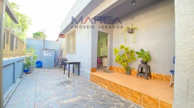 {{layout.imobiliaria.imb_razaosocial}}