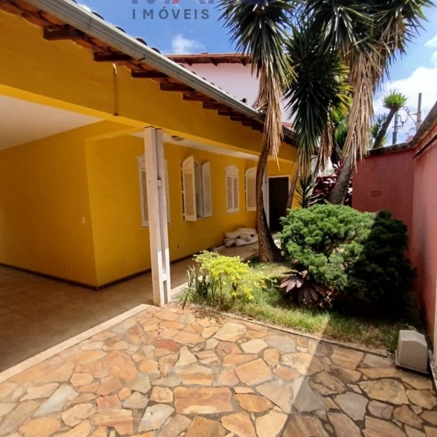 {{layout.imobiliaria.imb_razaosocial}}