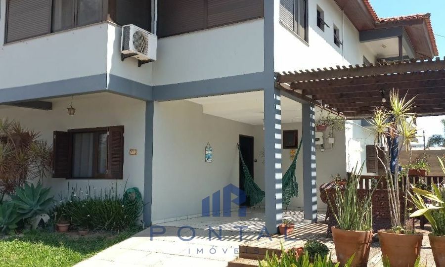 {{layout.imobiliaria.imb_razaosocial}}