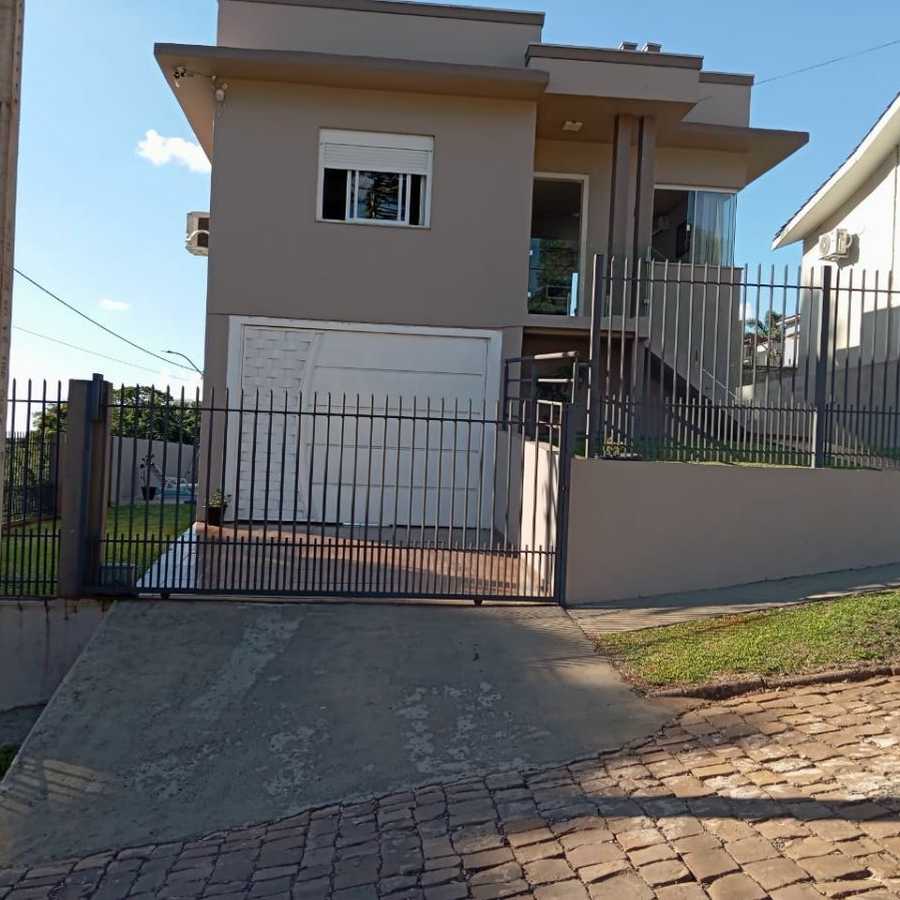 {{layout.imobiliaria.imb_razaosocial}}