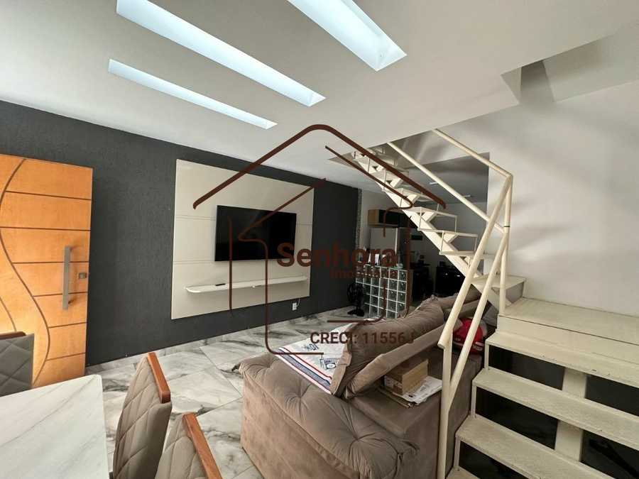 {{layout.imobiliaria.imb_razaosocial}}