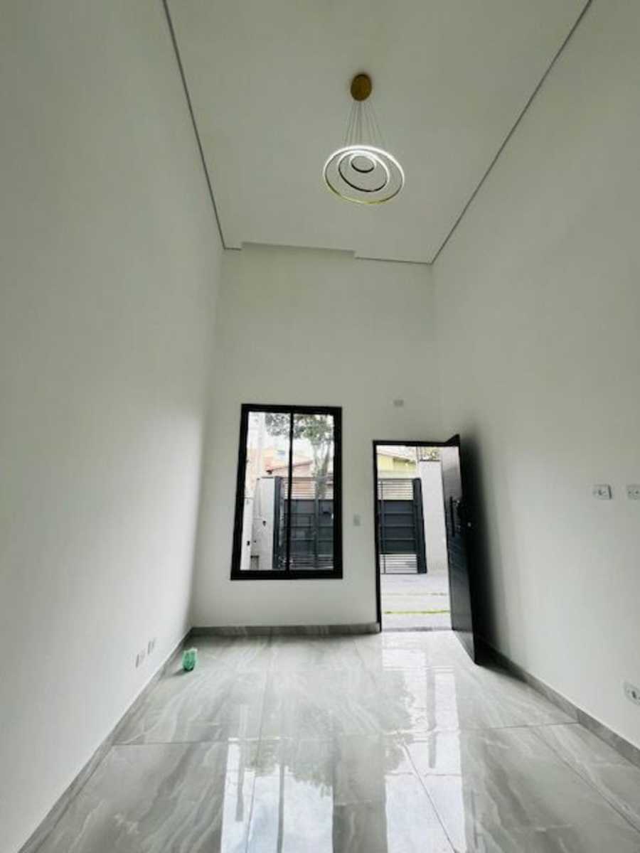 {{layout.imobiliaria.imb_razaosocial}}